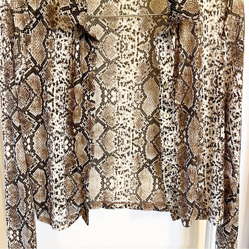 Popular 21 Button Up Blouse - Picture 3 of 6